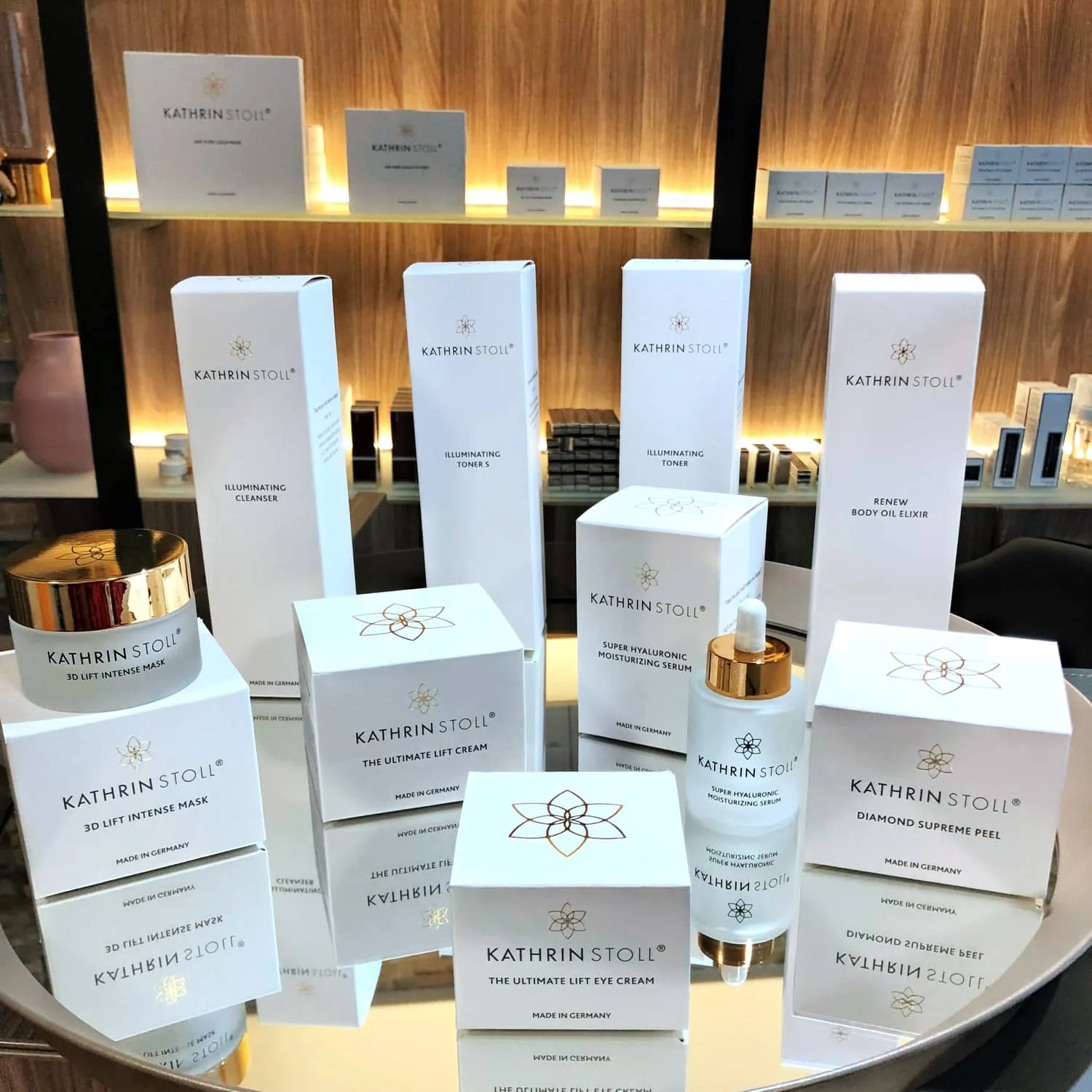 Verpackungsdesign für die Luxus-Pflegeserie.